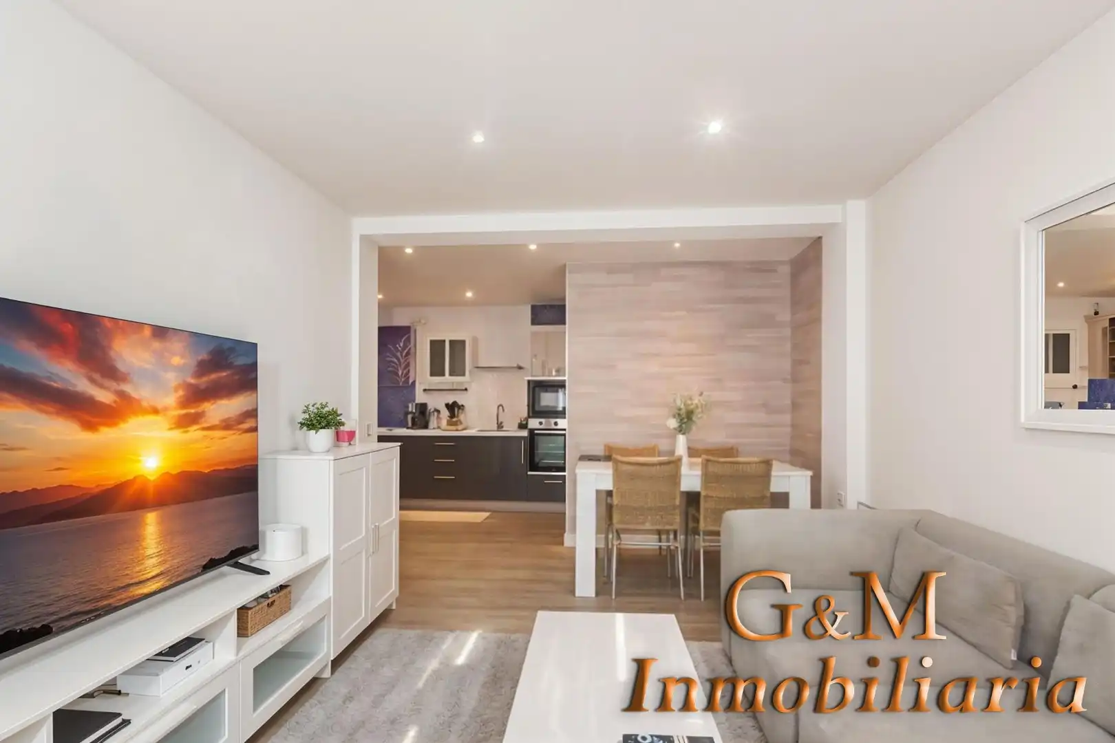 Piso con ascensor en venta en Calle PABLO NERUDA, imagen 2