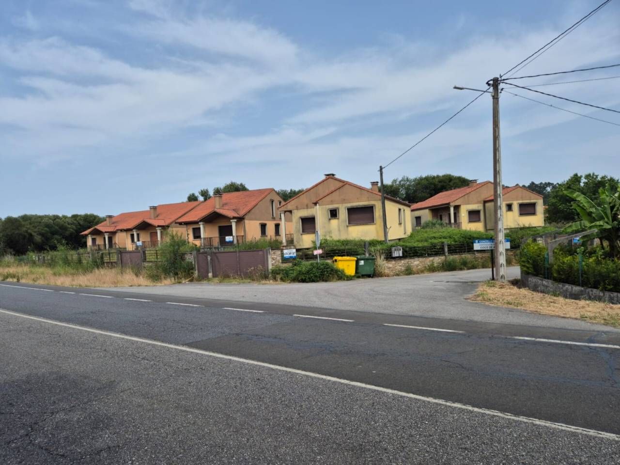 Vista exterior de Casa o xalet en venda en Tomiño amb Jardí privat, Terrassa i Piscina