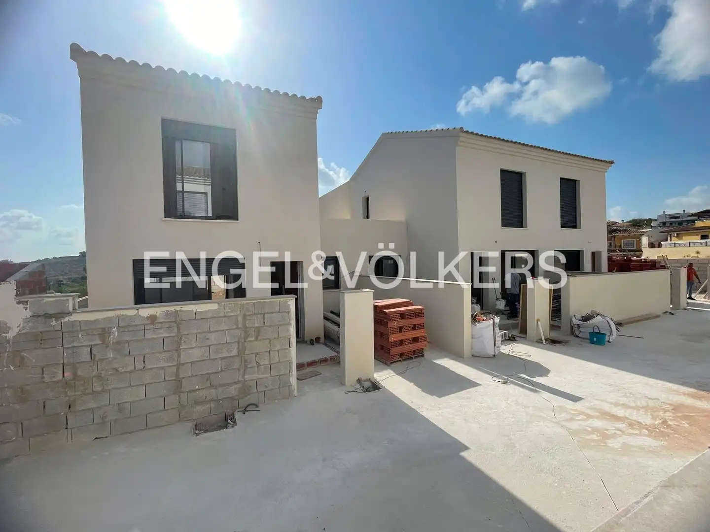 Vista exterior de Casa adosada en venda en Bigastro amb Aire condicionat, Calefacció i Jardí privat