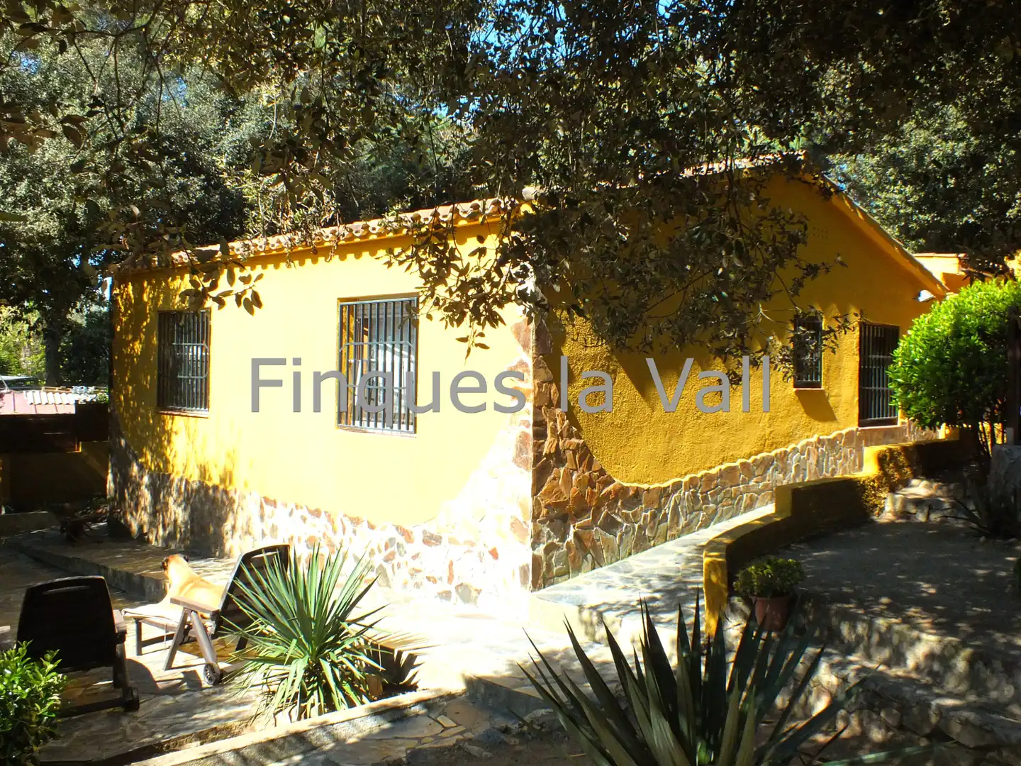 Vista exterior de Casa o xalet en venda en Argentona amb Calefacció, Jardí privat i Forn