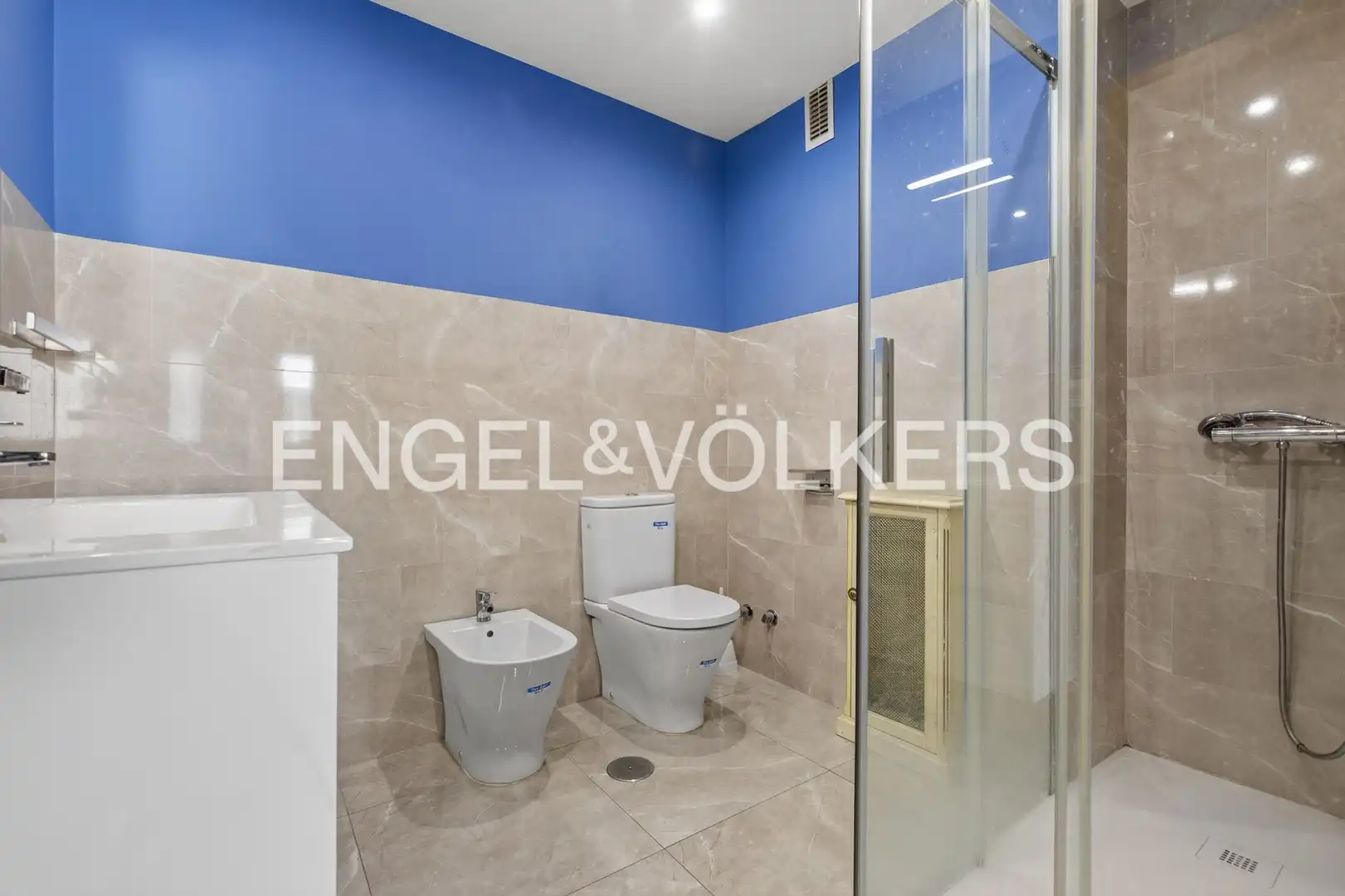 Baño de Piso en venta en Sevilla con Aire acondicionado, Calefacción y Parquet