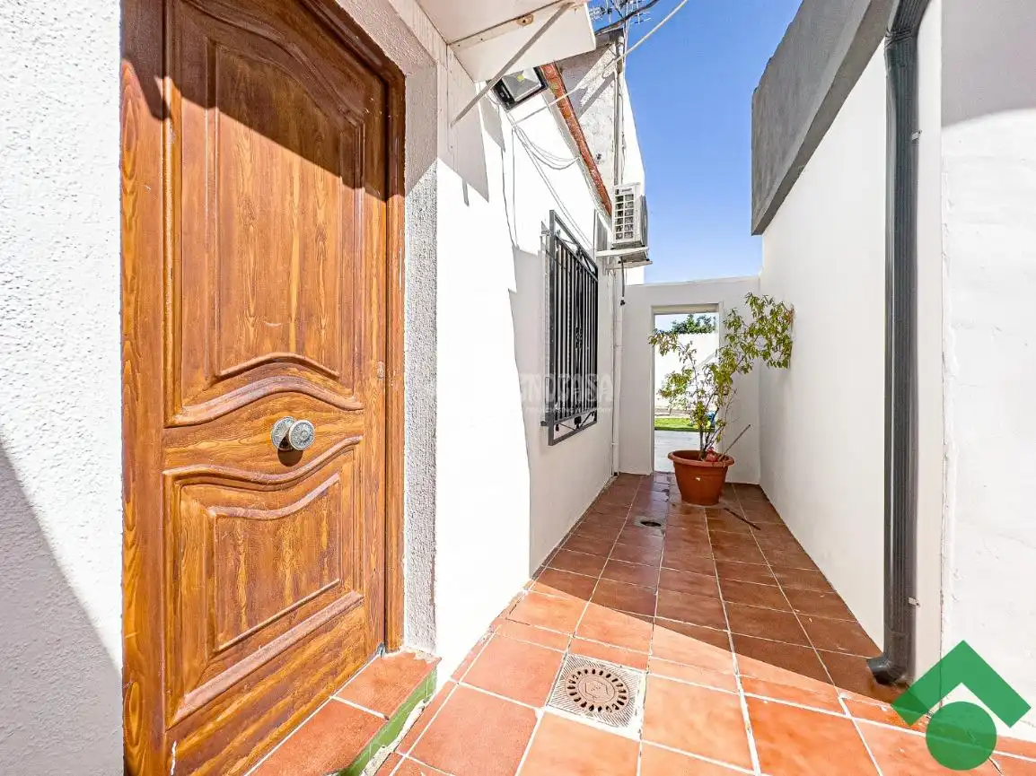 Exterior view of Houses for sale in Vegas del Genil