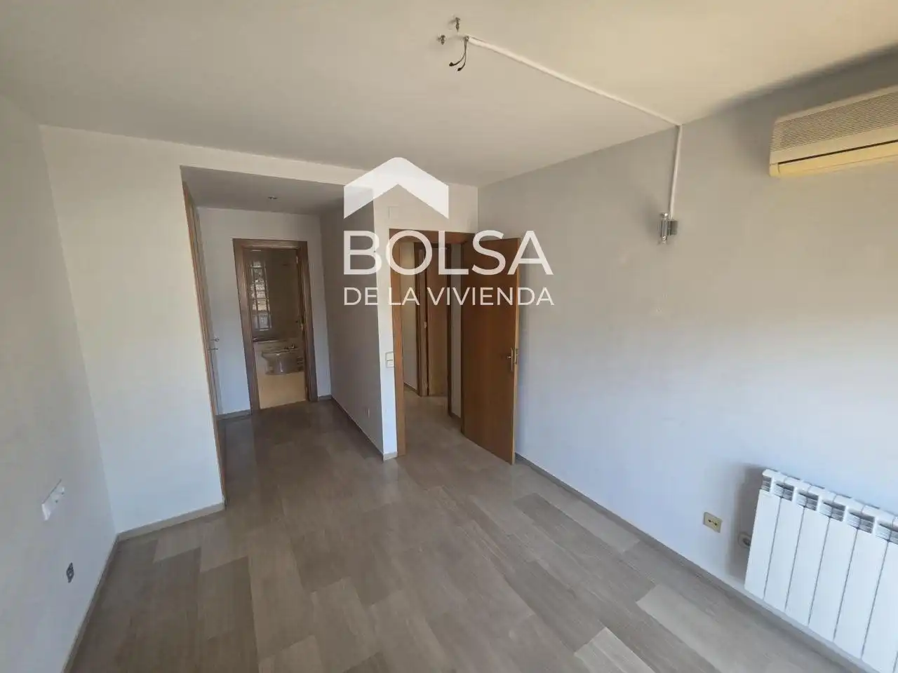 Dormitori de Pis en venda en Manresa amb Aire condicionat, Calefacció i Terrassa