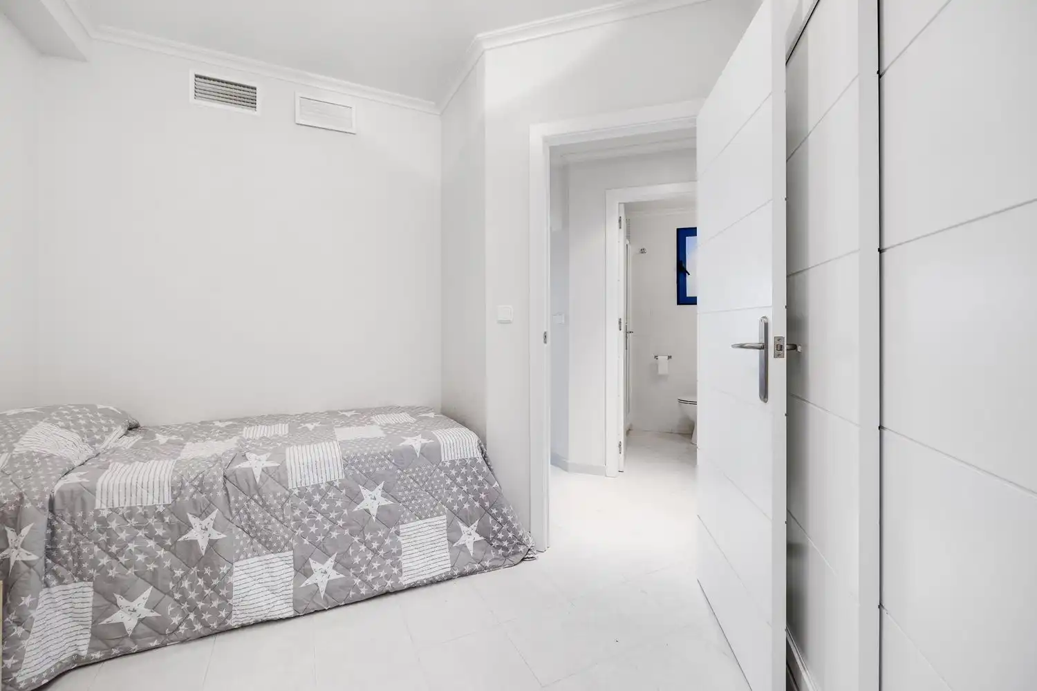 Habitación de Piso en venta en Orihuela con Aire acondicionado, Calefacción y Amueblado