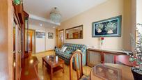 Living room of Flat for sale in  Madrid Capital  with Air Conditioner, Heating and Storage room