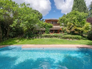 Casa con piscina en venta en Fuencarral - El Pardo