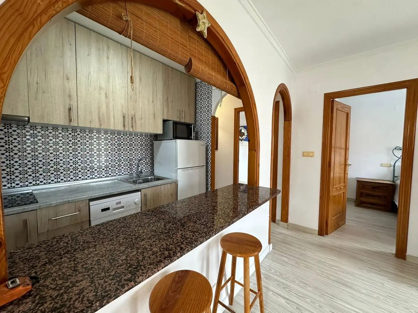 Cuina de Pis de lloguer en Torrevieja amb Aire condicionat, Calefacció i Terrassa