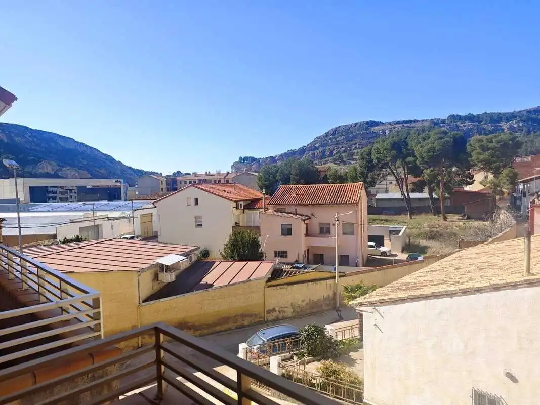 Vista exterior de Pis en venda en Alhama de Aragón