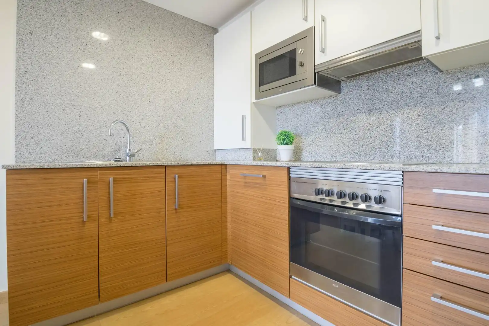 Cocina de Piso en venta en Cambre  con Calefacción y Trastero