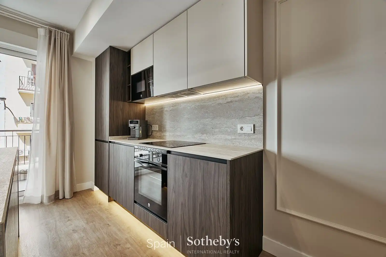 Cuina de Apartament en venda en Madrid amb Aire condicionat, Calefacció i Terrassa