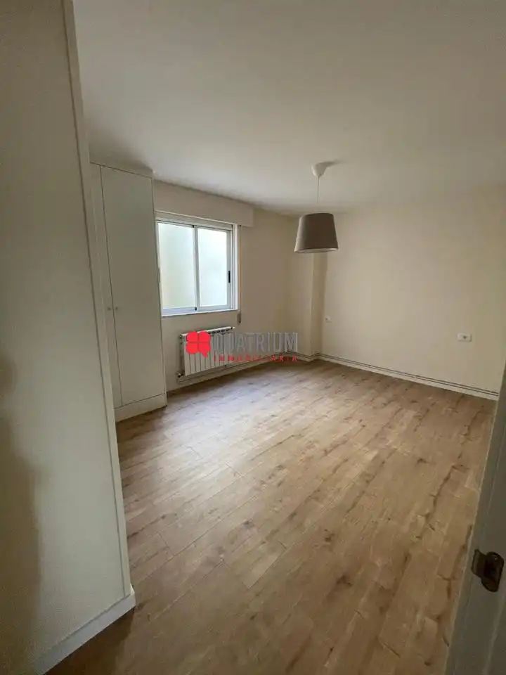 Flat for rent in Avenida de Salamanca, Campus Norte - San Caetano