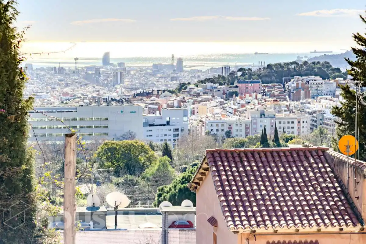 Vista exterior de Casa o chalet en venta en Barcelona con Aire acondicionado, Calefacción y Jardín privado