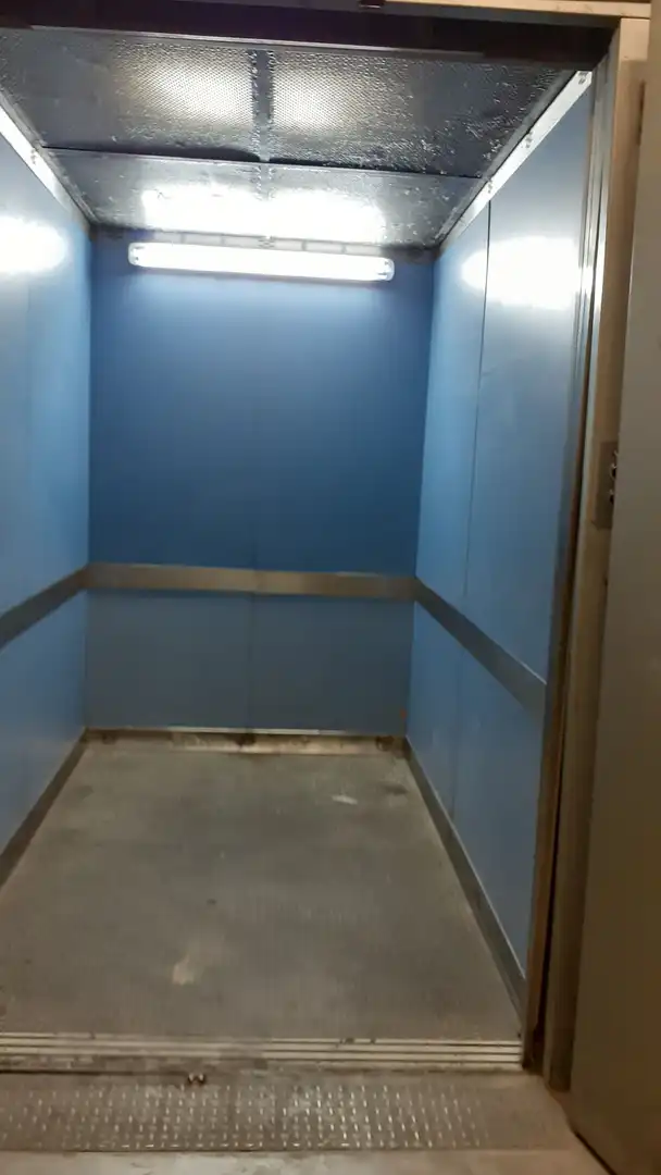 Fabrikhallen zum Verkauf in L'Hospitalet de Llobregat