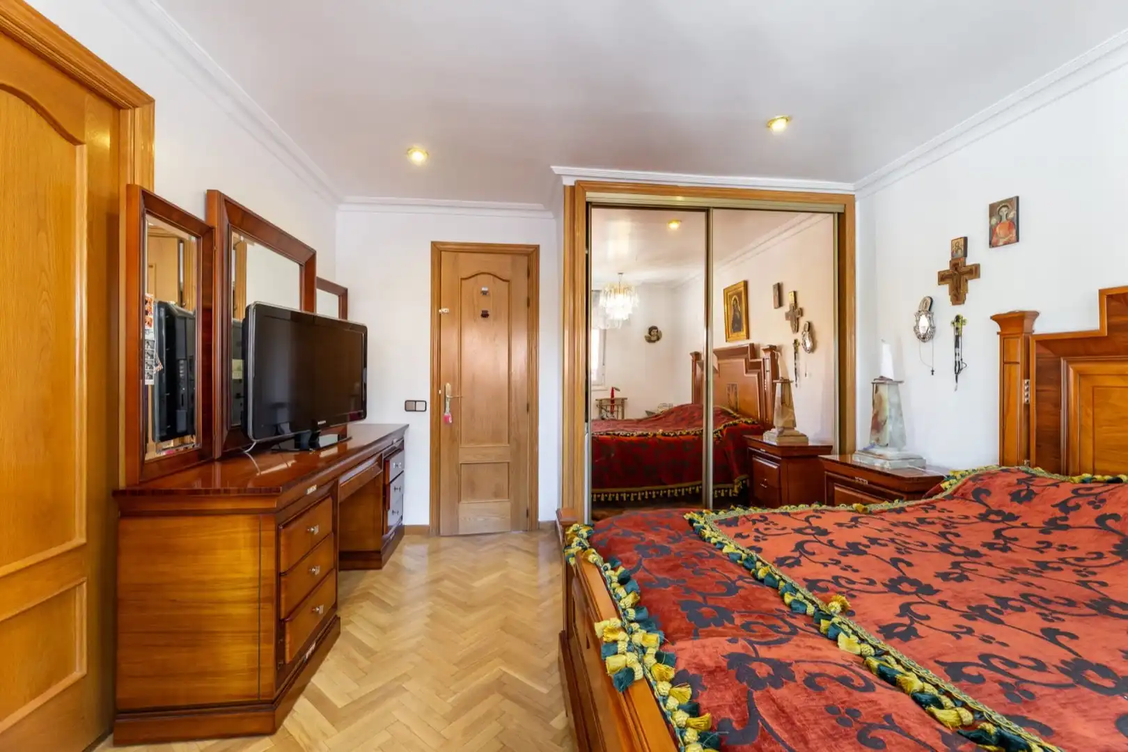 Habitación de Casa adosada en venta en Madrid con Aire acondicionado, Calefacción y Jardín privado