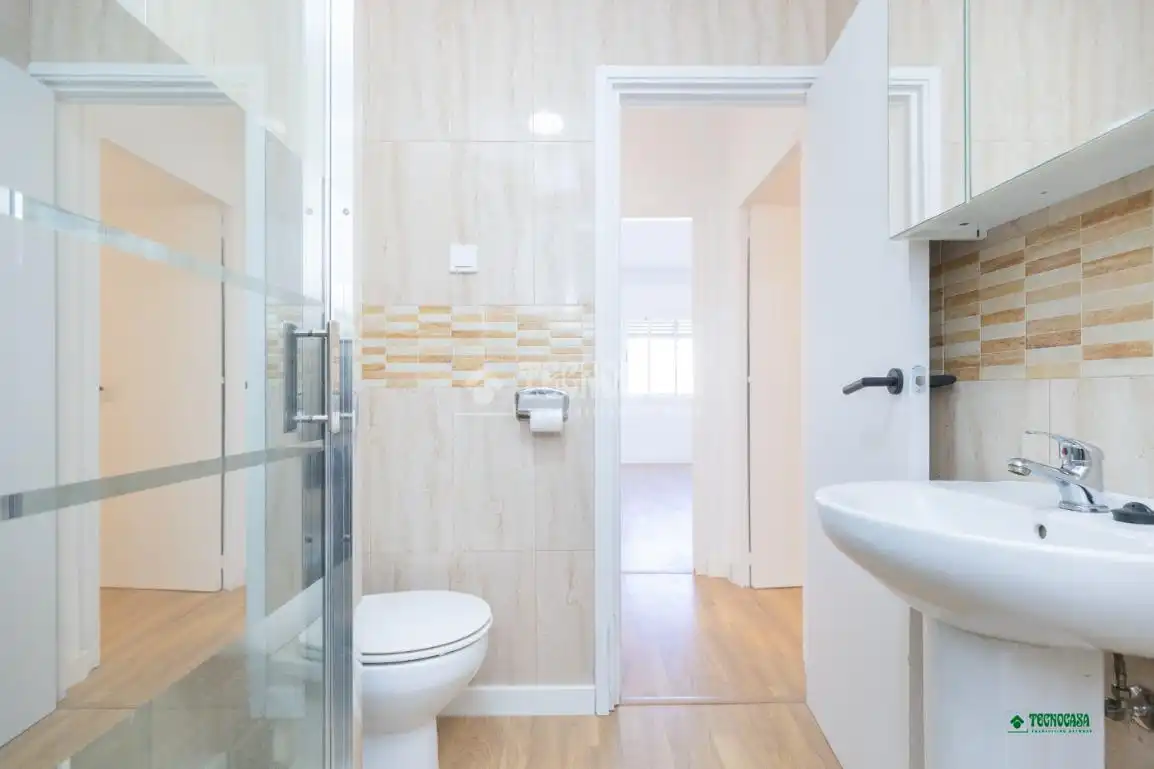 Baño de Piso en venta en Almería