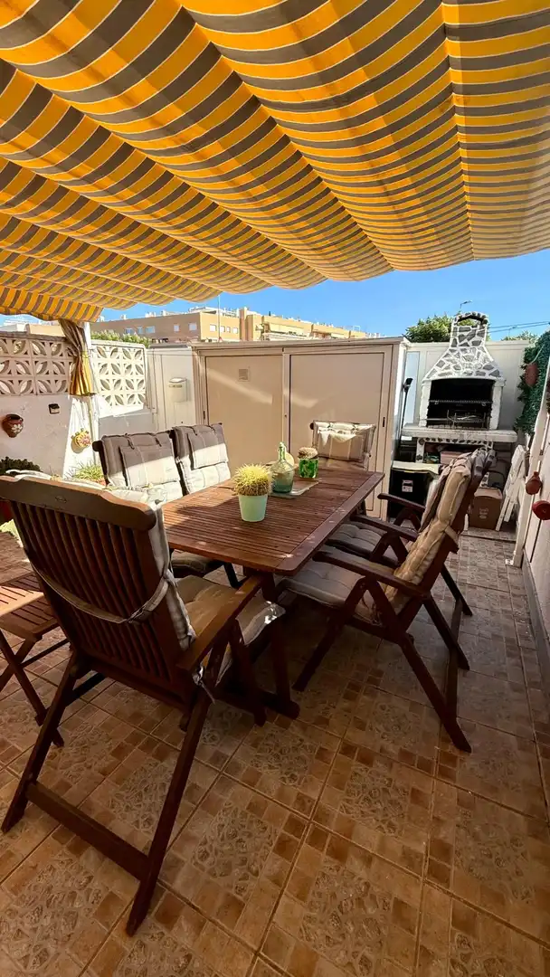 Casa a schiera con piscina in vendita a Avenida BARCELONA