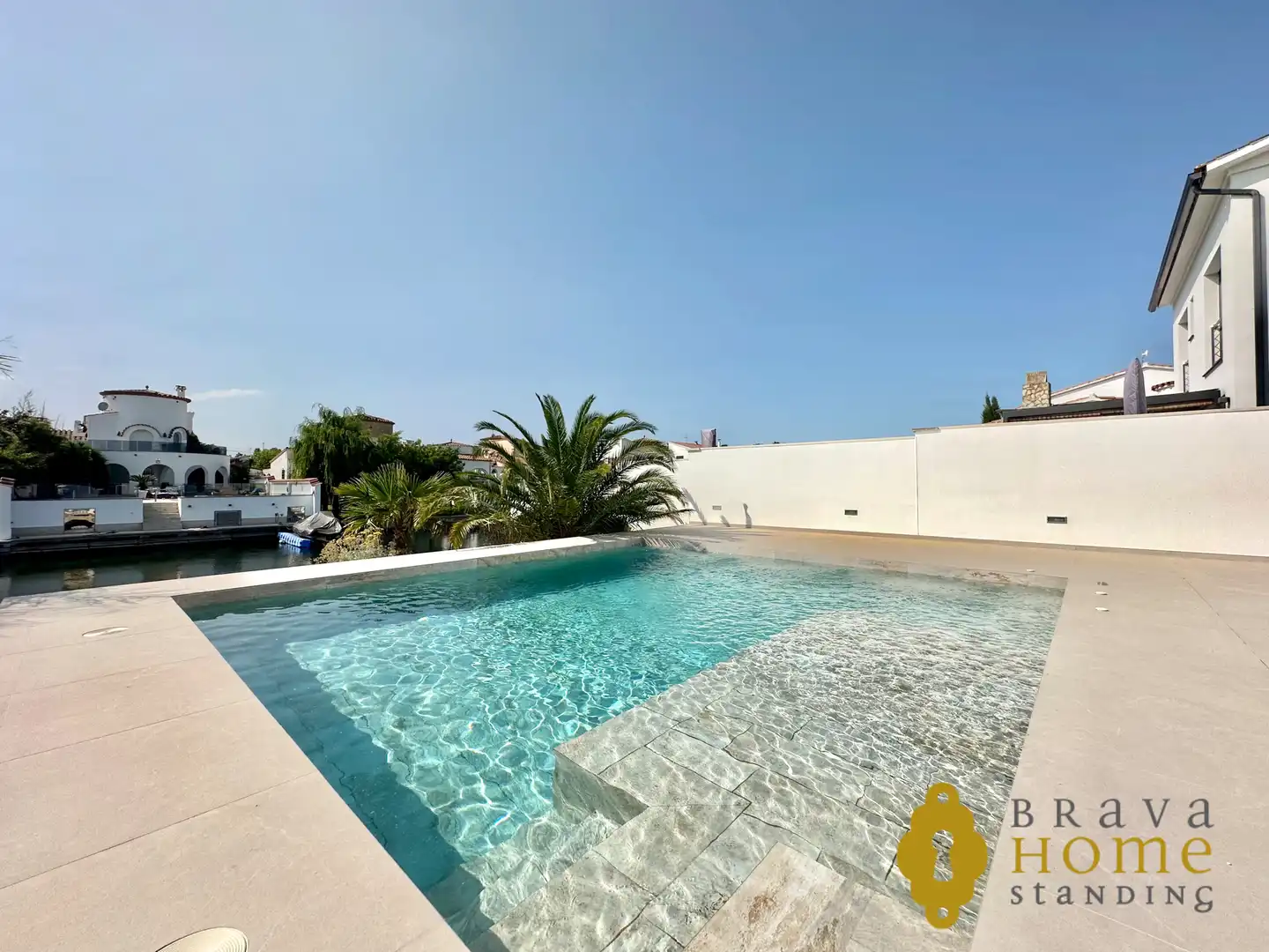 Casa amb piscina en venda a Carrer Llobregat, imagen 9