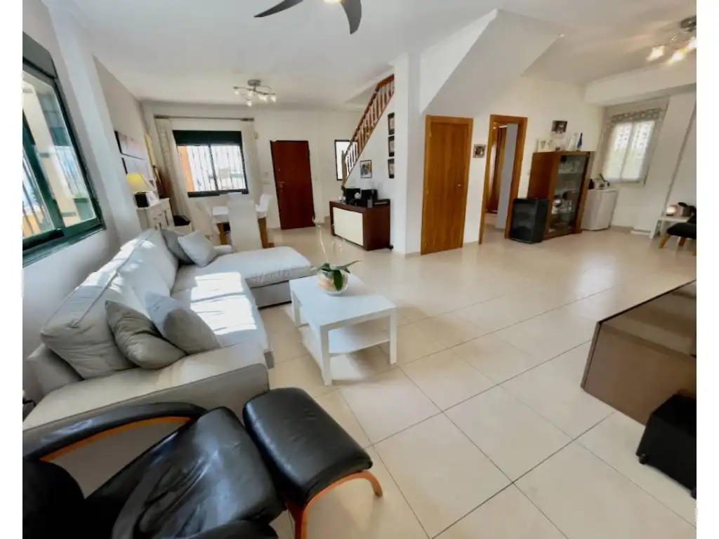 Sala d'estar de Casa o xalet en venda en Rojales amb Jardí privat, Terrassa i Moblat
