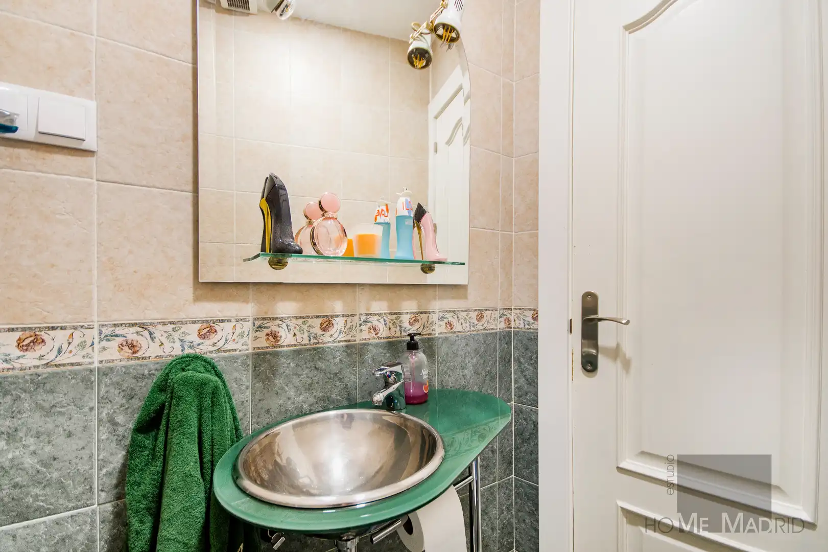 Badezimmer von Wohnung zum Verkauf in Madrid mit Klimaanlage und Heizung