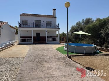 Terreno rústico en venta en Calle del Acebuchal 25