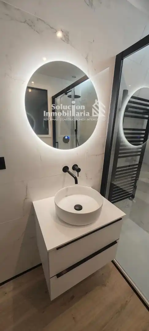 Baño de Apartamento en venta en Salamanca con Calefacción y Trastero