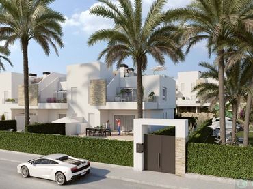 Casa amb piscina en venda a Algorfa