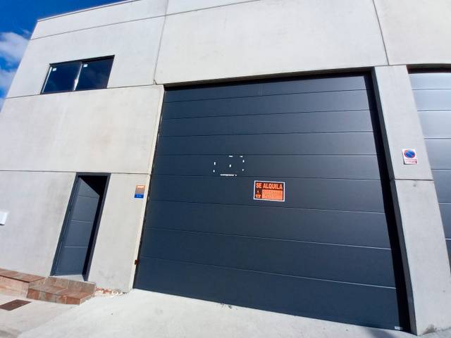 Local comercial en Alquiler en Calle Transportes, 15 en Villares de la Reina