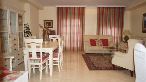 GRAN DUPLEX , 4 DORM, 2 AMPLIAS TERRAZAS, CON VISTAS AL PARQUE. Y PARKING.