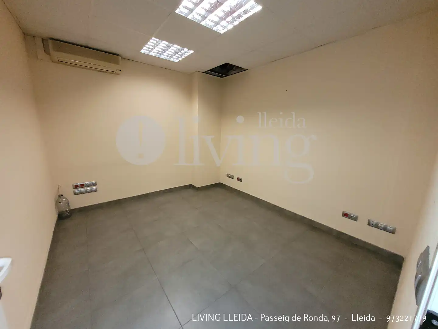 Locale commerciale in vendita a Carrer de les Roses, imagen 14