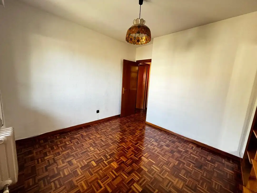Habitación de Piso en venta en Barañáin / Barañain con Calefacción y Balcón