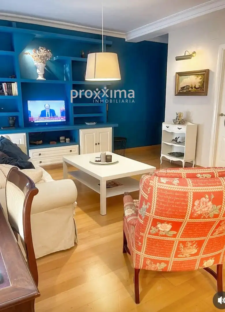 Living room of Flat for sale in Sevilla  with Air Conditioner and Terrace