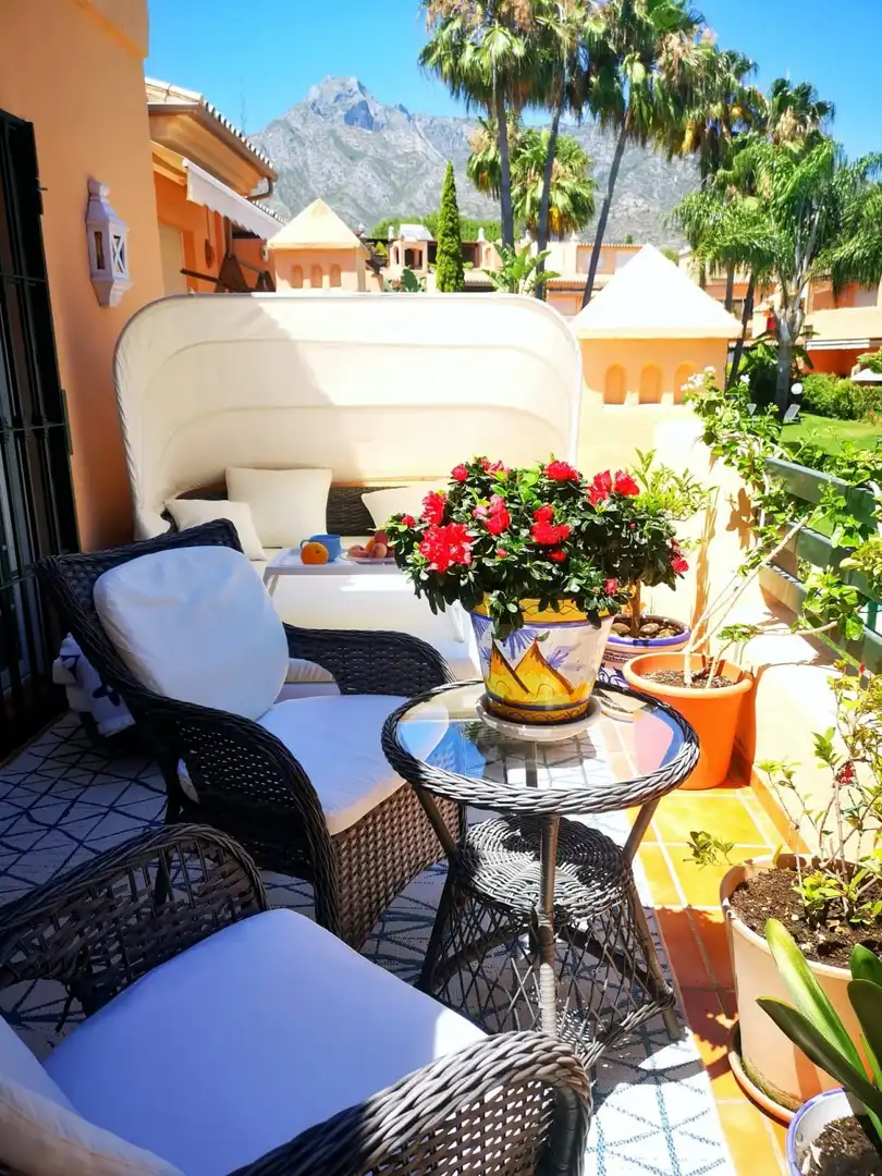 Terraza de Casa adosada de alquiler en Marbella con Aire acondicionado, Jardín privado y Terraza
