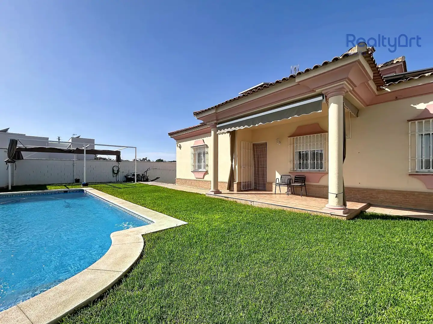 Exterior view of Houses for sale in Tomares  with Air Conditioner, Heating and Private garden