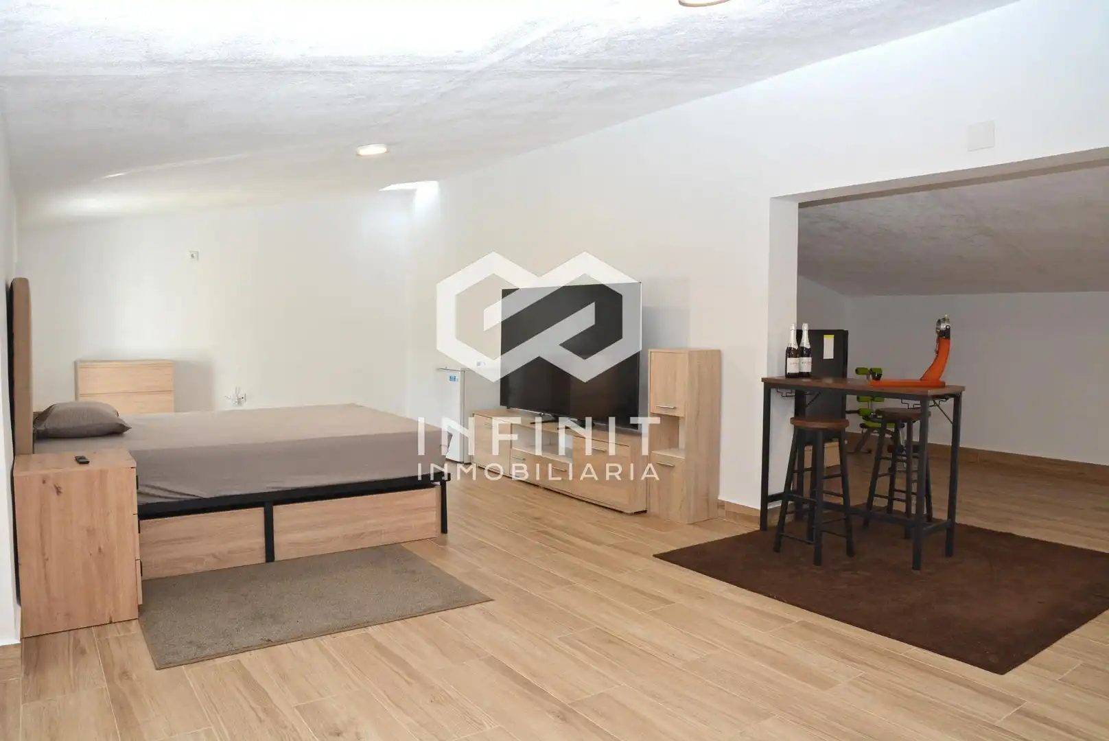 Houses for sale in Mazuecos  with Air Conditioner and Balcony