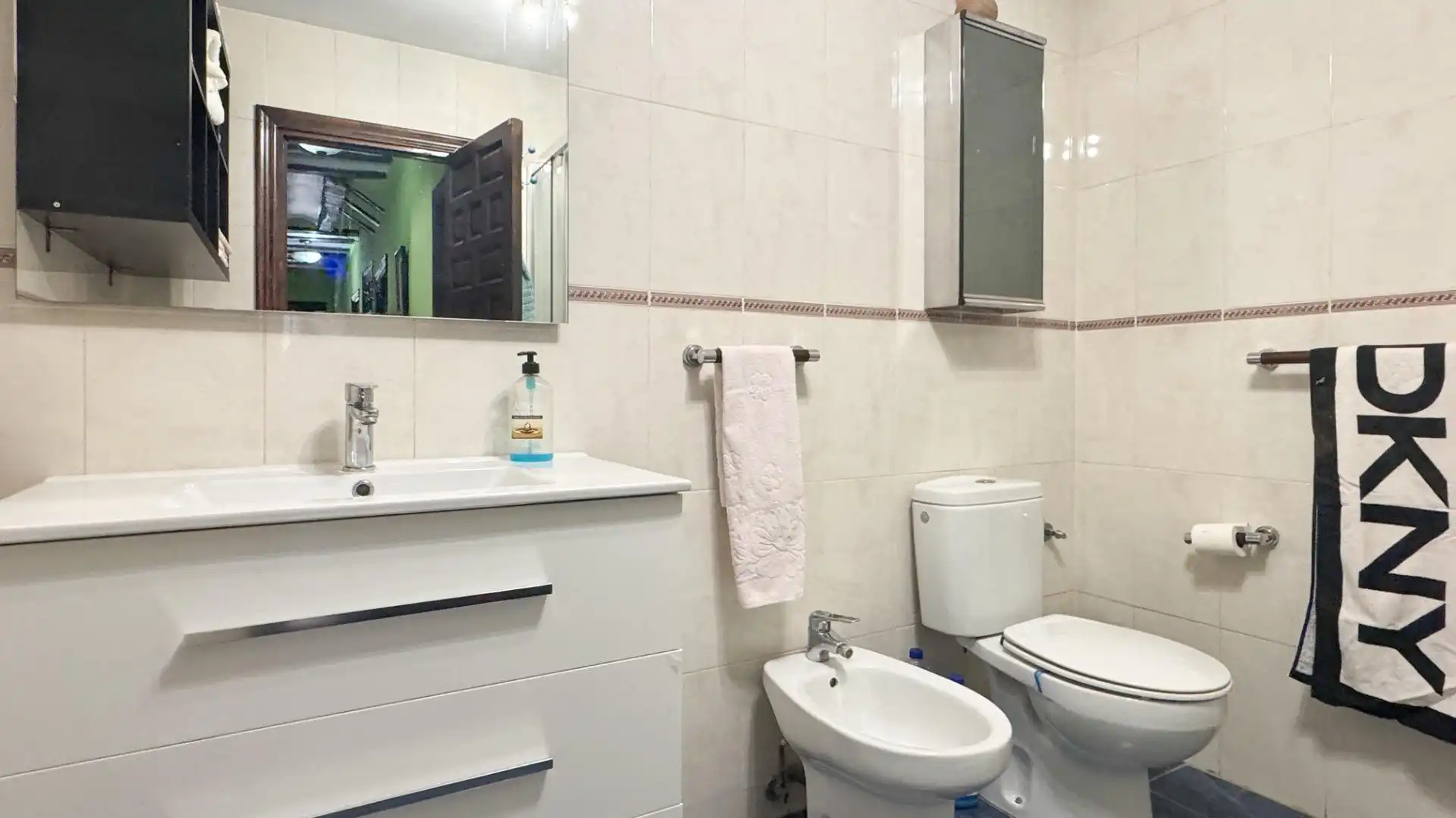 Baño de Casa o chalet en venta en Baños de Rioja con Calefacción, Jardín privado y Terraza