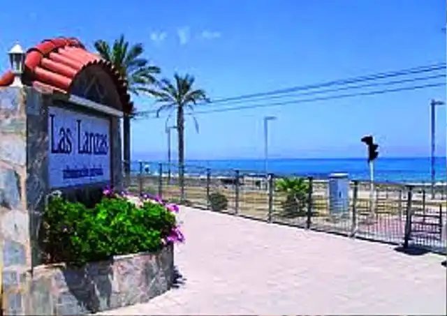 Apartamento de alquiler en Carrer el Pinós, 18, Playa Muchavista
