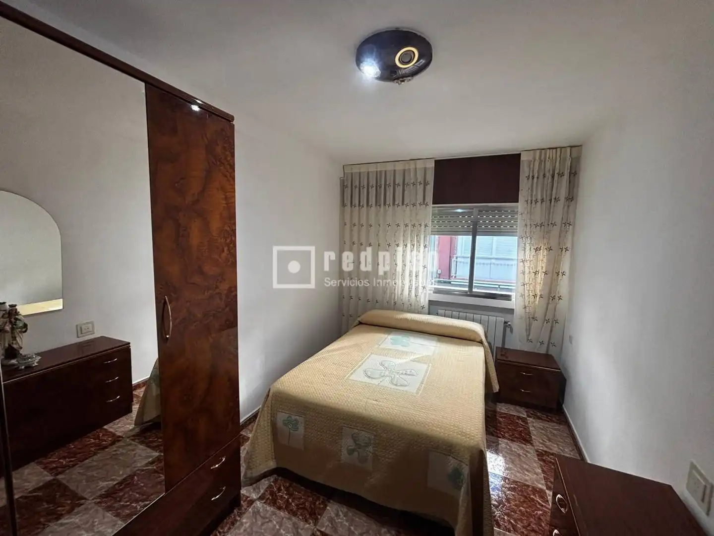 Habitación de Piso en venta en Madrid con Calefacción, Terraza y Trastero