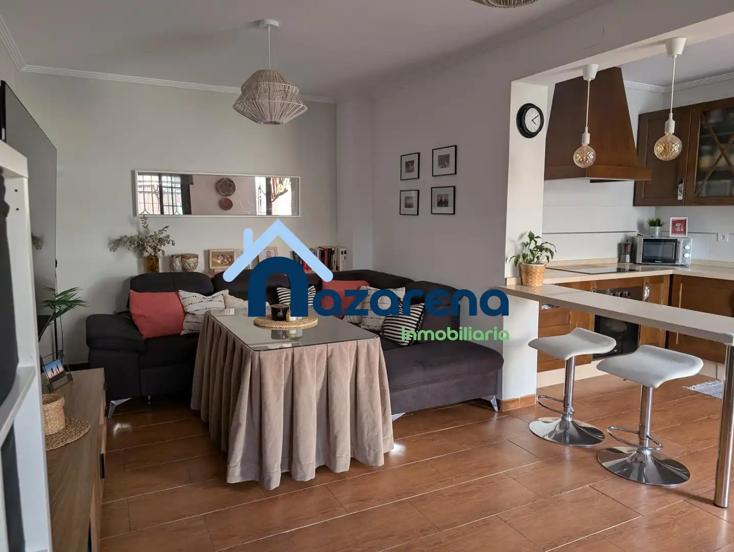 Sala de estar de Casa adosada en venta en Dos Hermanas con Aire acondicionado