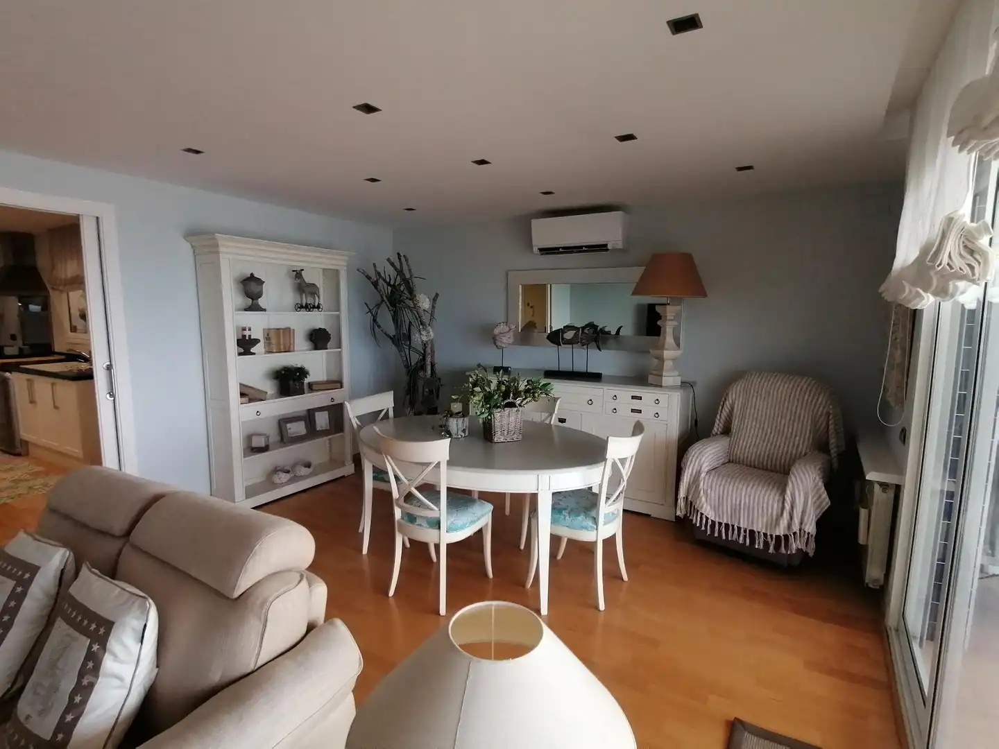 Sala de estar de Piso en venta en Calafell con Aire acondicionado, Calefacción y Parquet