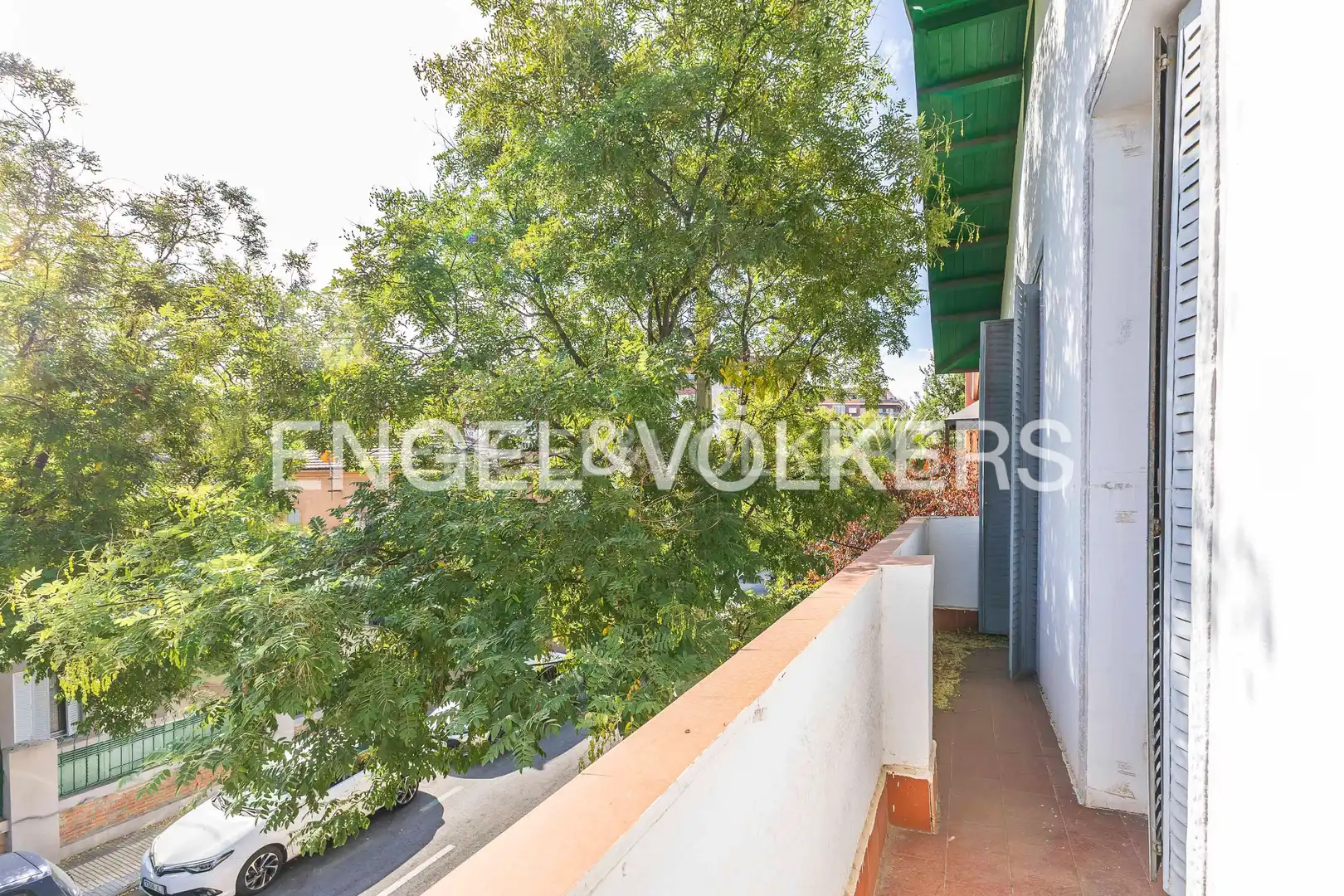 Terrassa de Casa o xalet en venda en Madrid amb Calefacció, Jardí privat i Balcó
