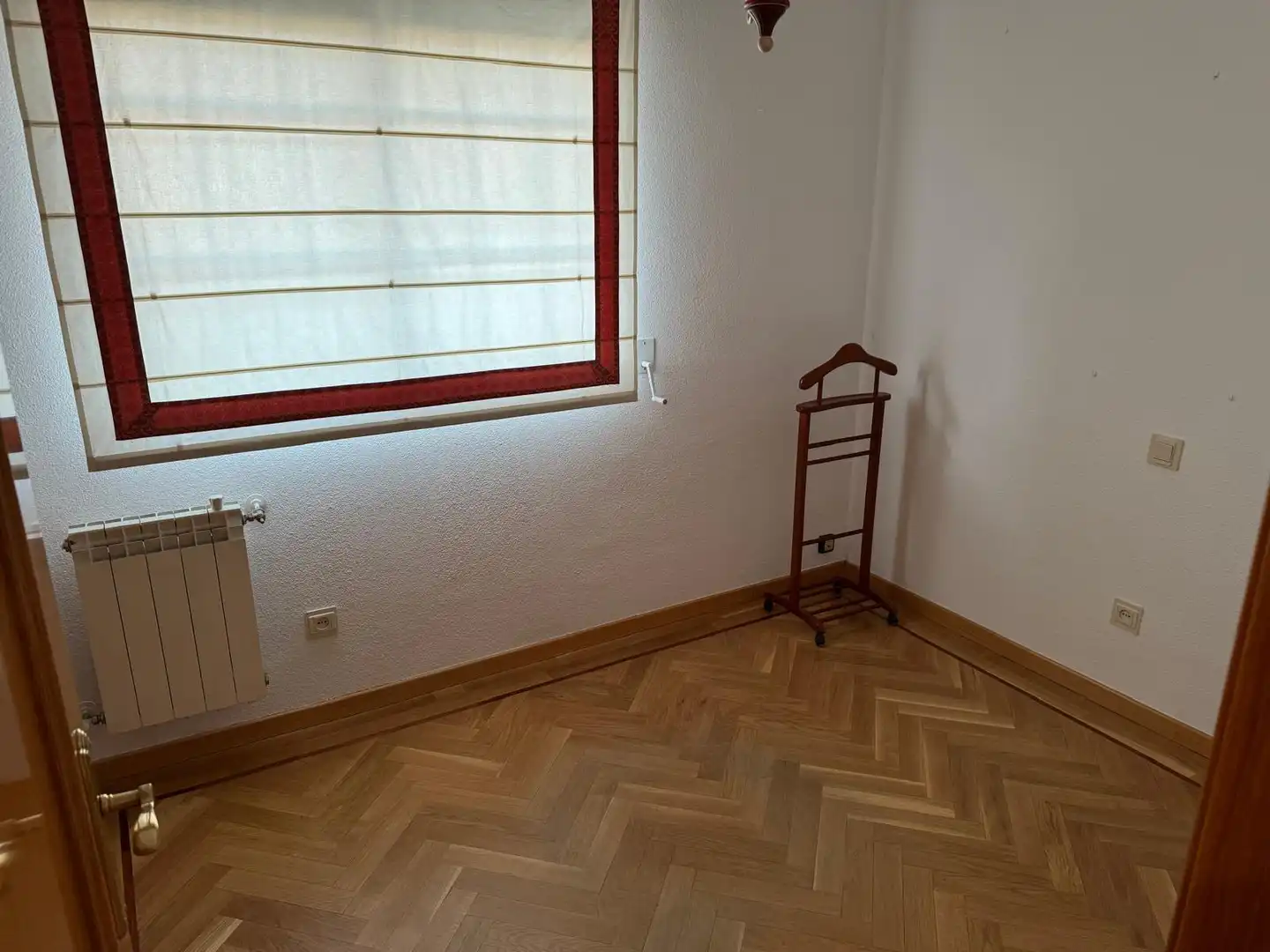 Habitación de Ático en venta en Madrid con Terraza, Trastero y Piscina
