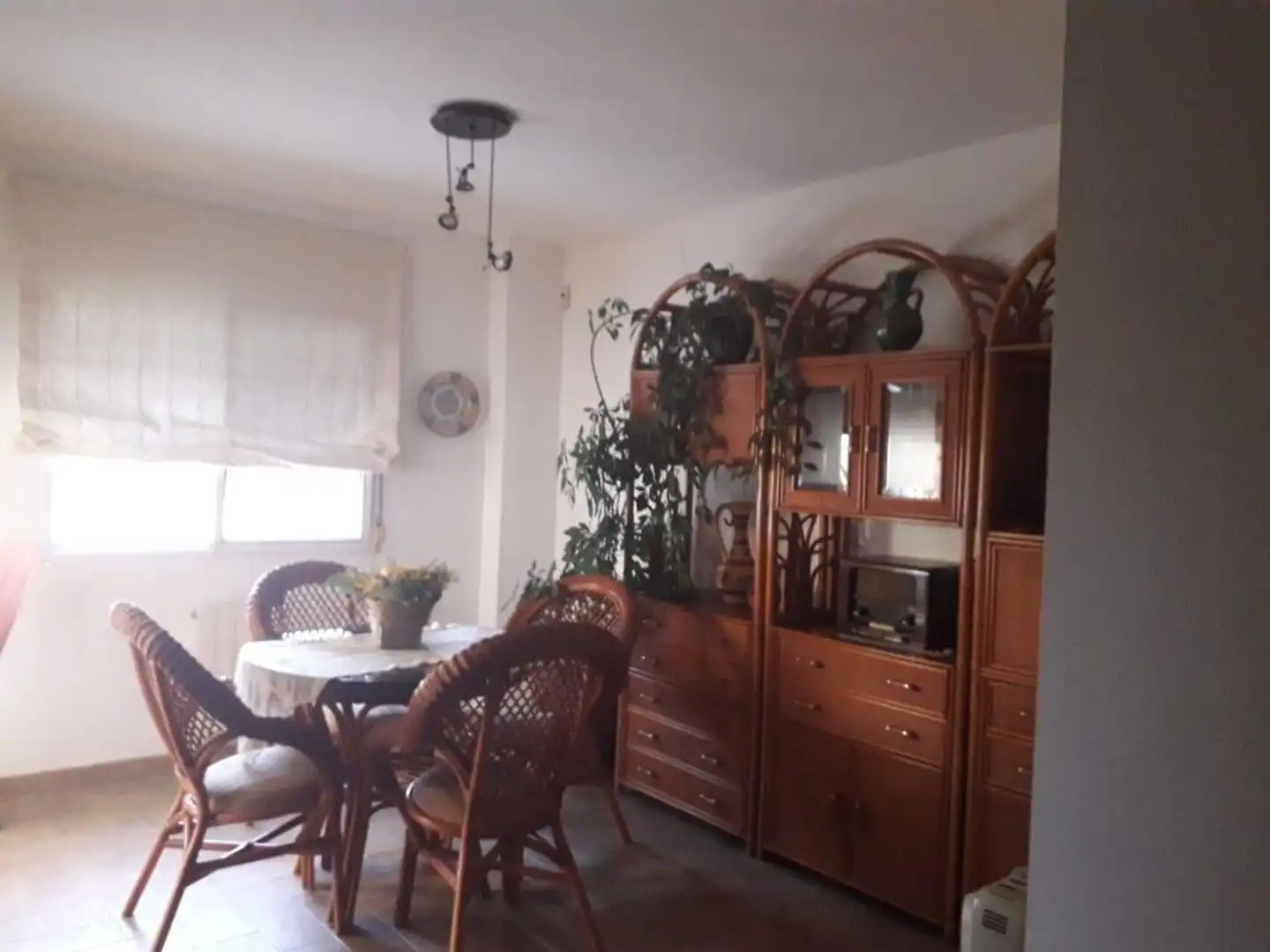 Menjador de Casa adosada en venda en Montserrat amb Calefacció, Jardí privat i Terrassa