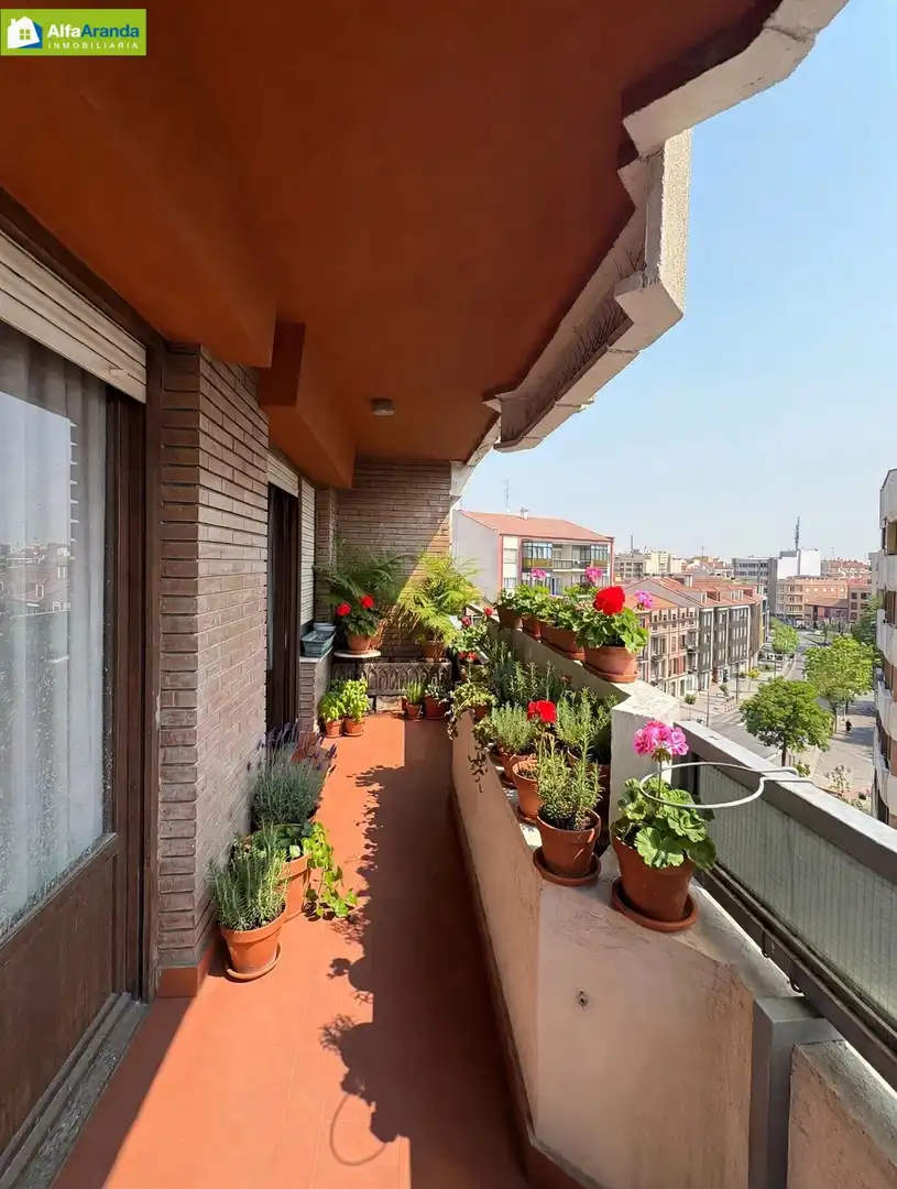 Balcony of Flat for sale in Aranda de Duero  with Heating, Parquet flooring and Terrace