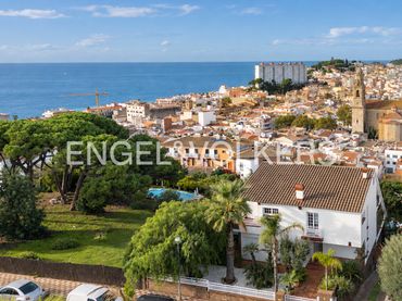 Casa con balcón en venta en Carrer Bergantí Hernán Cortés