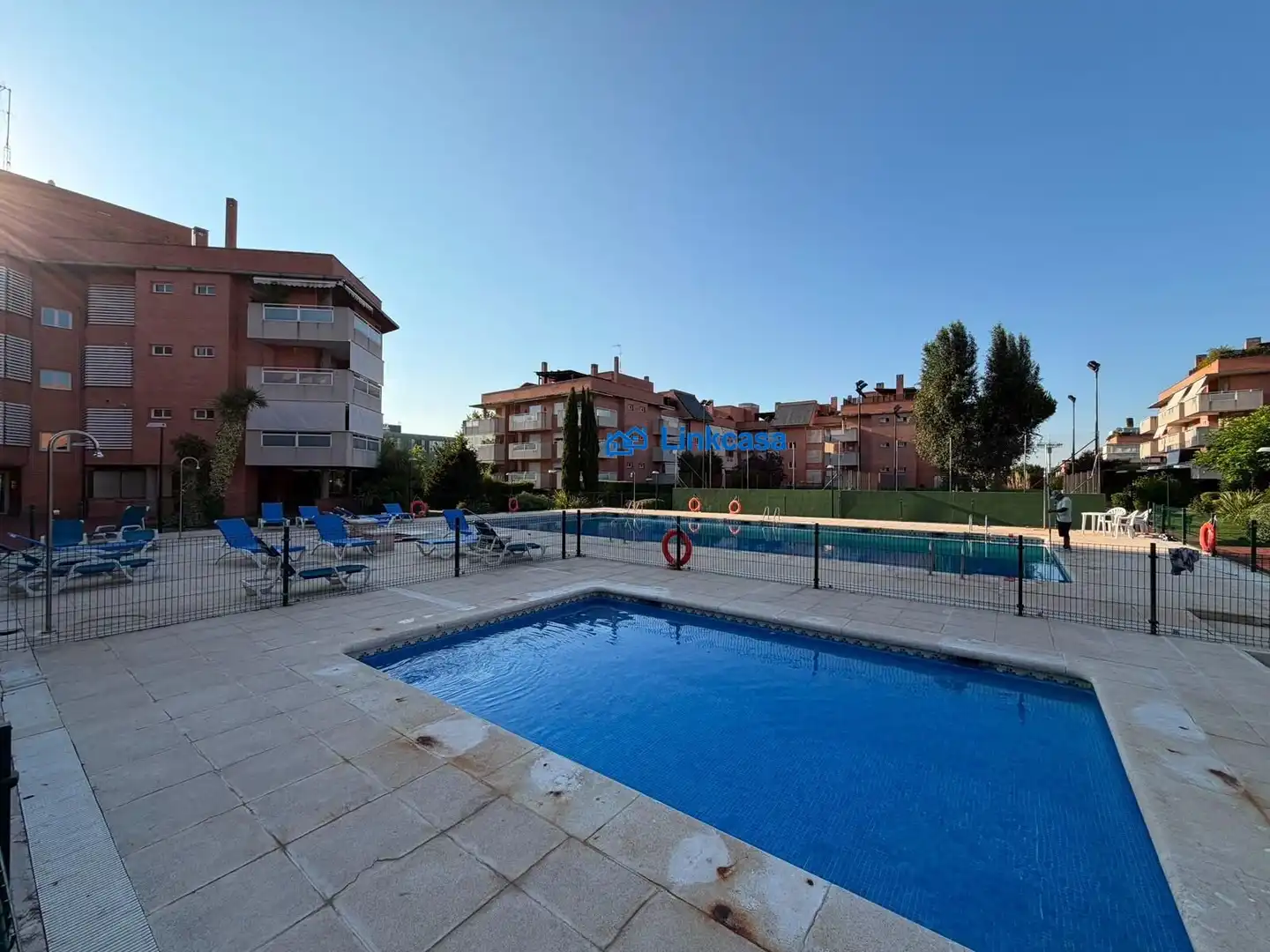 Piscina de Pis en venda en Pozuelo de Alarcón amb Aire condicionat, Calefacció i Jardí privat