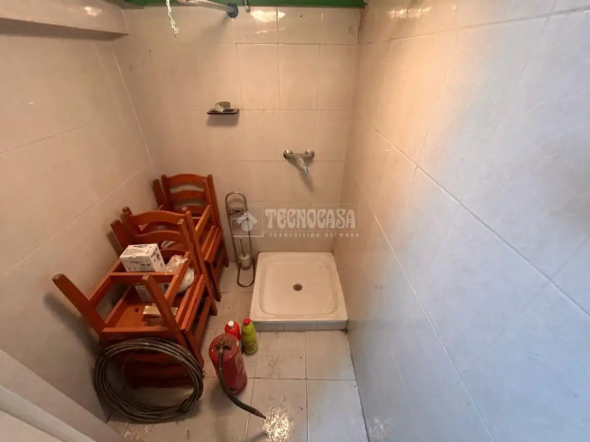 Badezimmer von Geschaftsraum zum Verkauf in Madrid