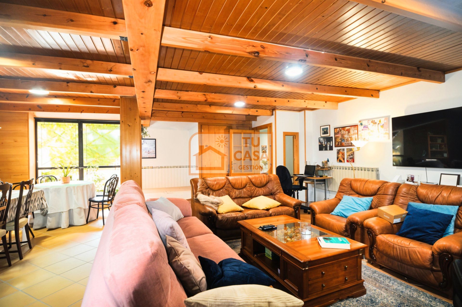 Sala d'estar de Casa o xalet en venda en Cáceres Capital amb Aire condicionat, Calefacció i Jardí privat