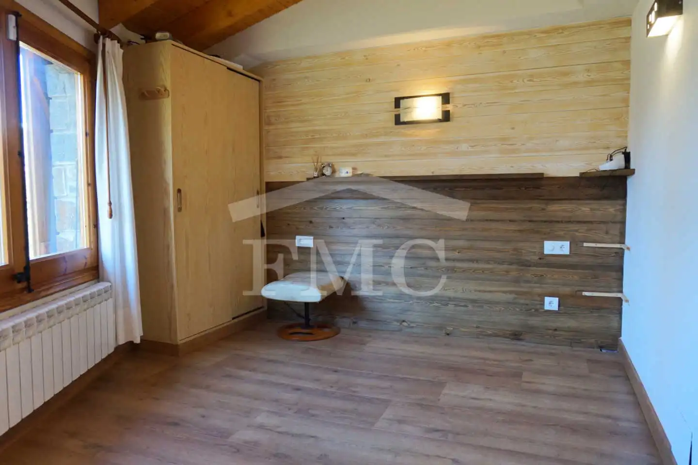 Dormitori de Casa o xalet en venda en Llívia amb Calefacció, Jardí privat i Parquet