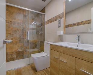 Bathroom of Flat for sale in Manresa  with Air Conditioner, Heating and Balcony