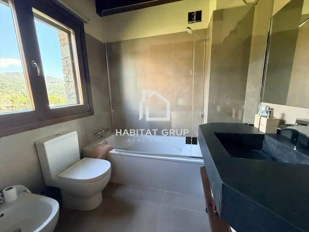 Bathroom of Houses for rent in Bellver de Cerdanya  with Air Conditioner, Heating and Private garden
